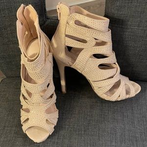 Xoxo studded stilettos